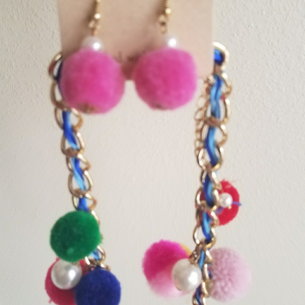 Necklace Set - Picture 2 of 3